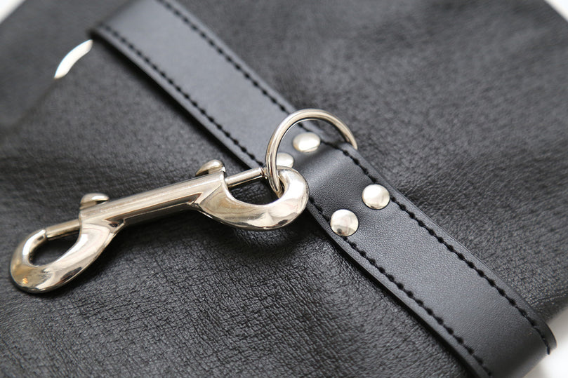 Leather Single Arm binders ® Le Château Bdsm