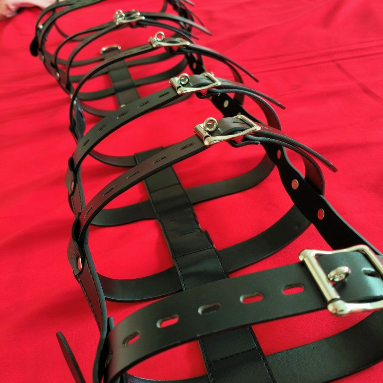 Leg Binding Leather ® Le Château Bdsm