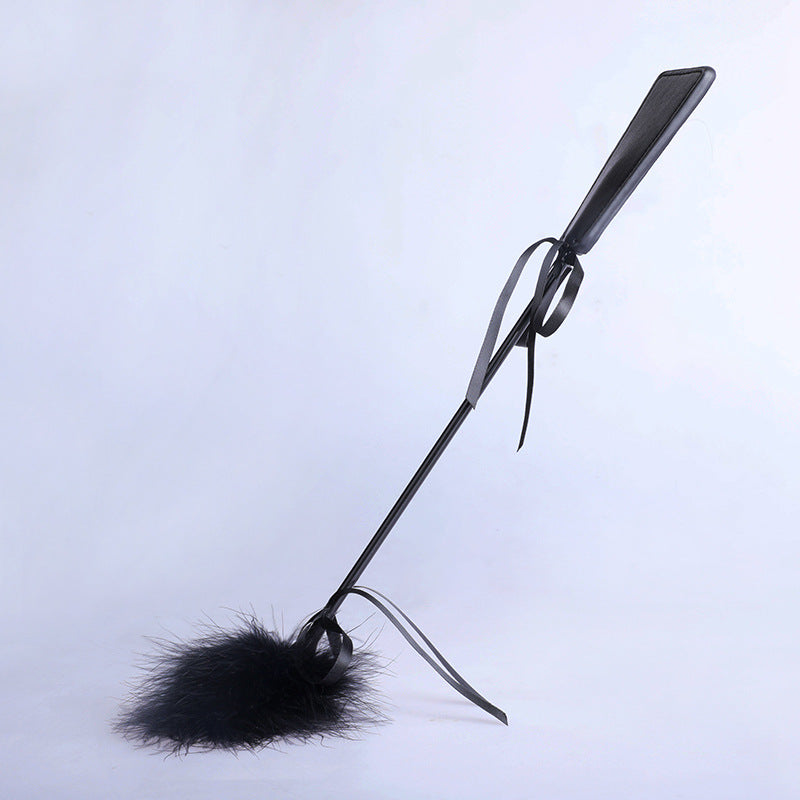 Soft BDSM Feather Tickler – Sensual Bondage Teasing Toy